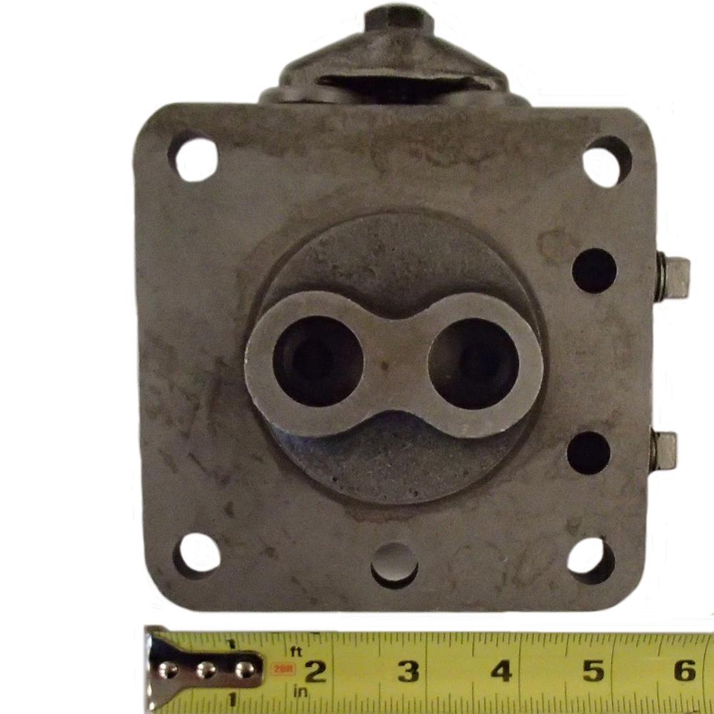 9N621 - RH Hyd. Pump Valve Chamber w/ Valves