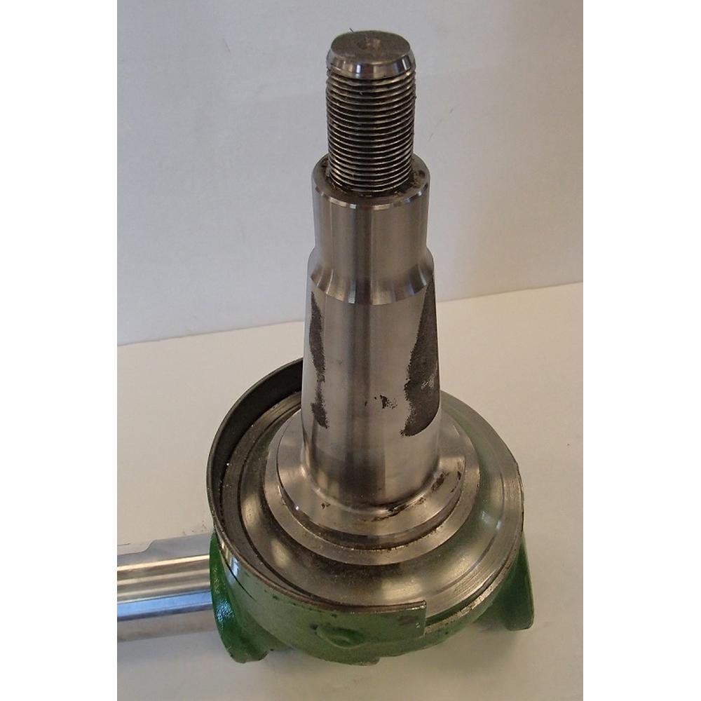 AT46780 RH / LH Spindle Fits John Deere