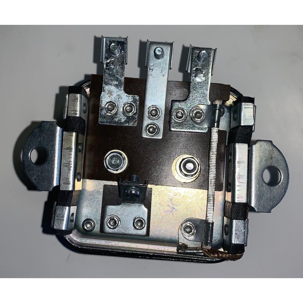Voltage Regulator Fits International Tractor 140 340-D 460 560 660 1118999