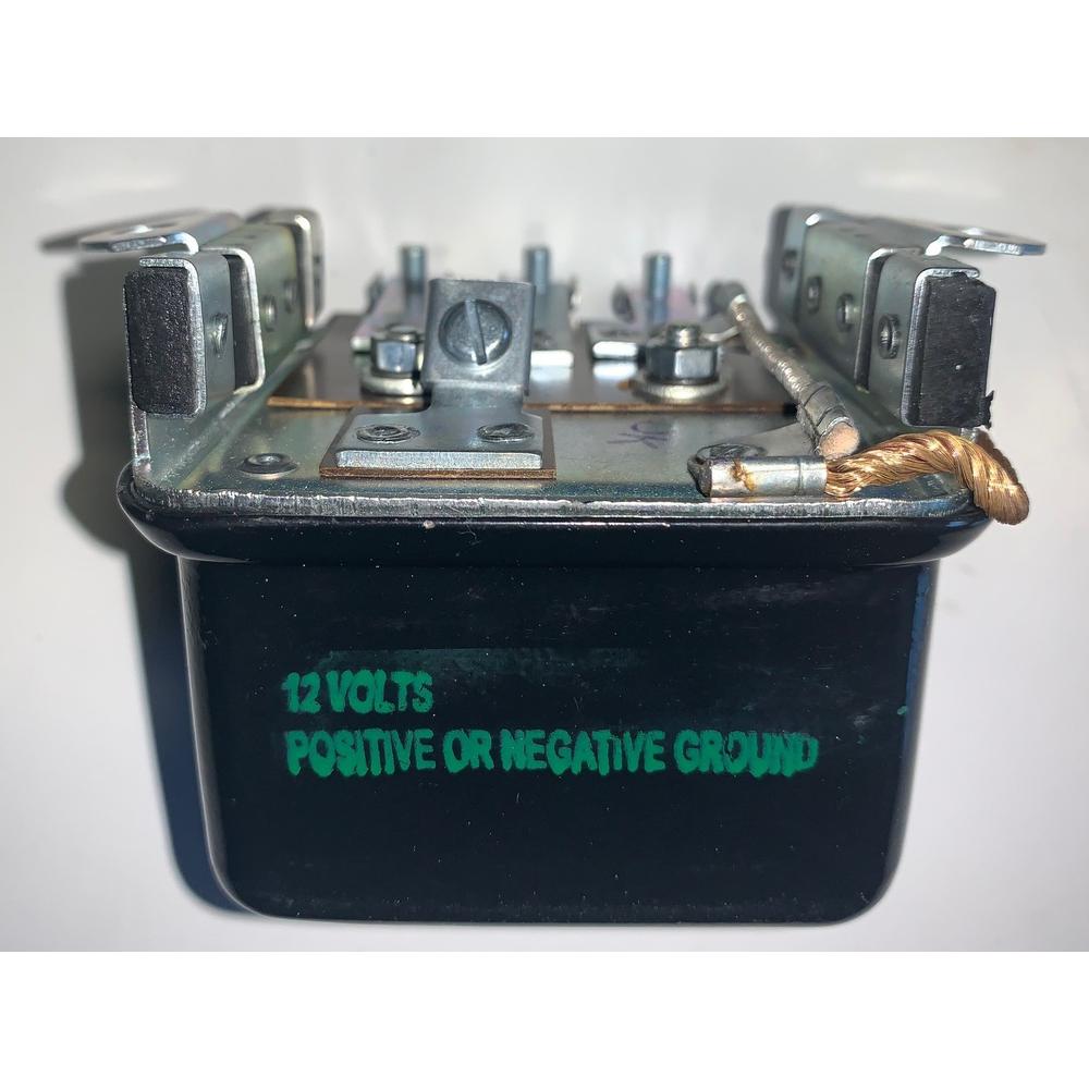 Voltage Regulator Fits International Replaces 121577C1