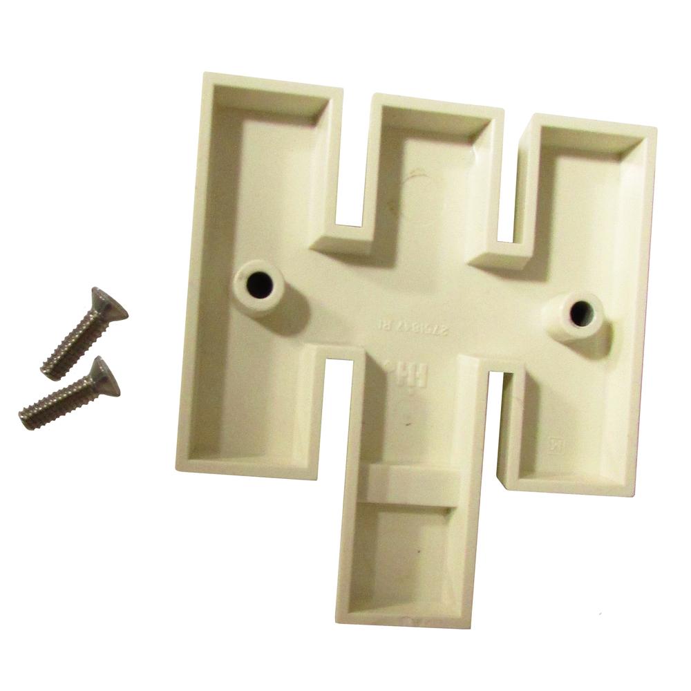 2751847R1-AIC Plastic IH Front Emblem